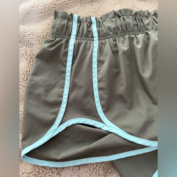 Nike Dr-Fit Standard Running shorts Sz M olive green pull toggle elastic waist - Picture 3 of 9